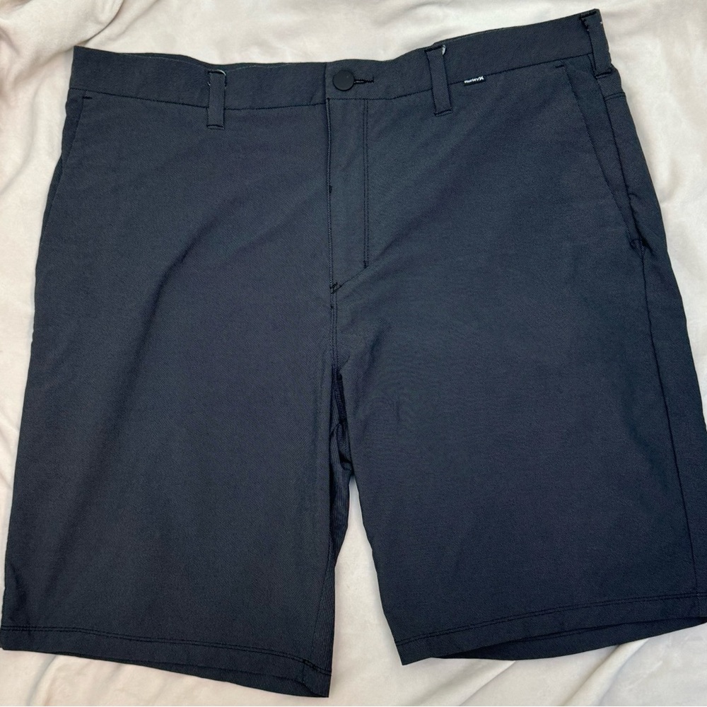 Hurley dry-fit dark gray shorts